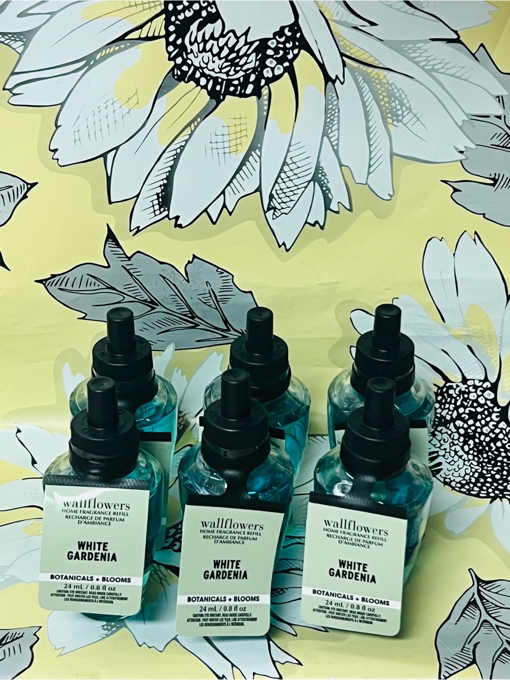 QTY 6- Bath & Body Works WHITE GARDENIA Wallflowers Home Fragrance Oil Refills